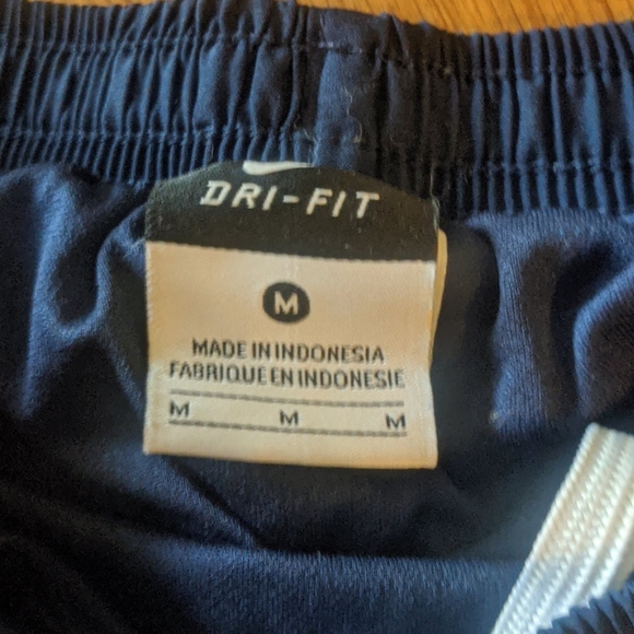 Nike shorts - Picture 2 of 2